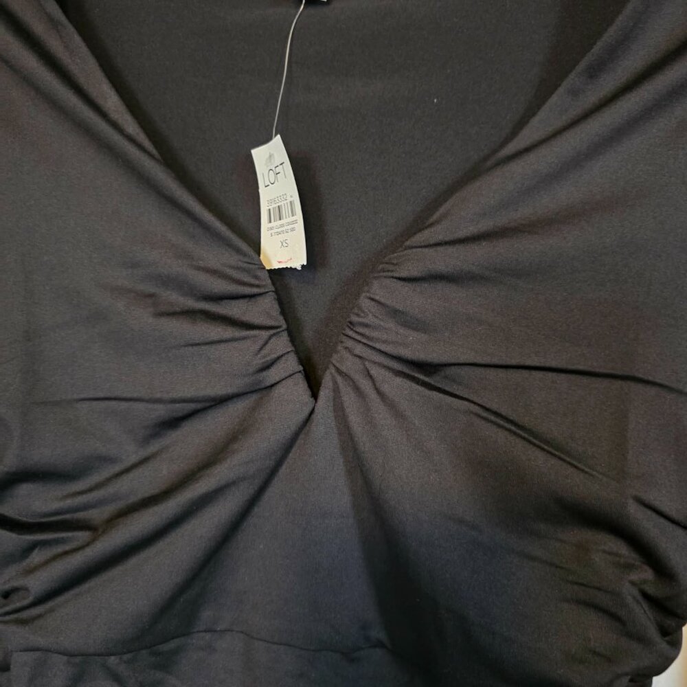 NWT Loft Ruched Deep V-Neck Top - Picture 6 of 7